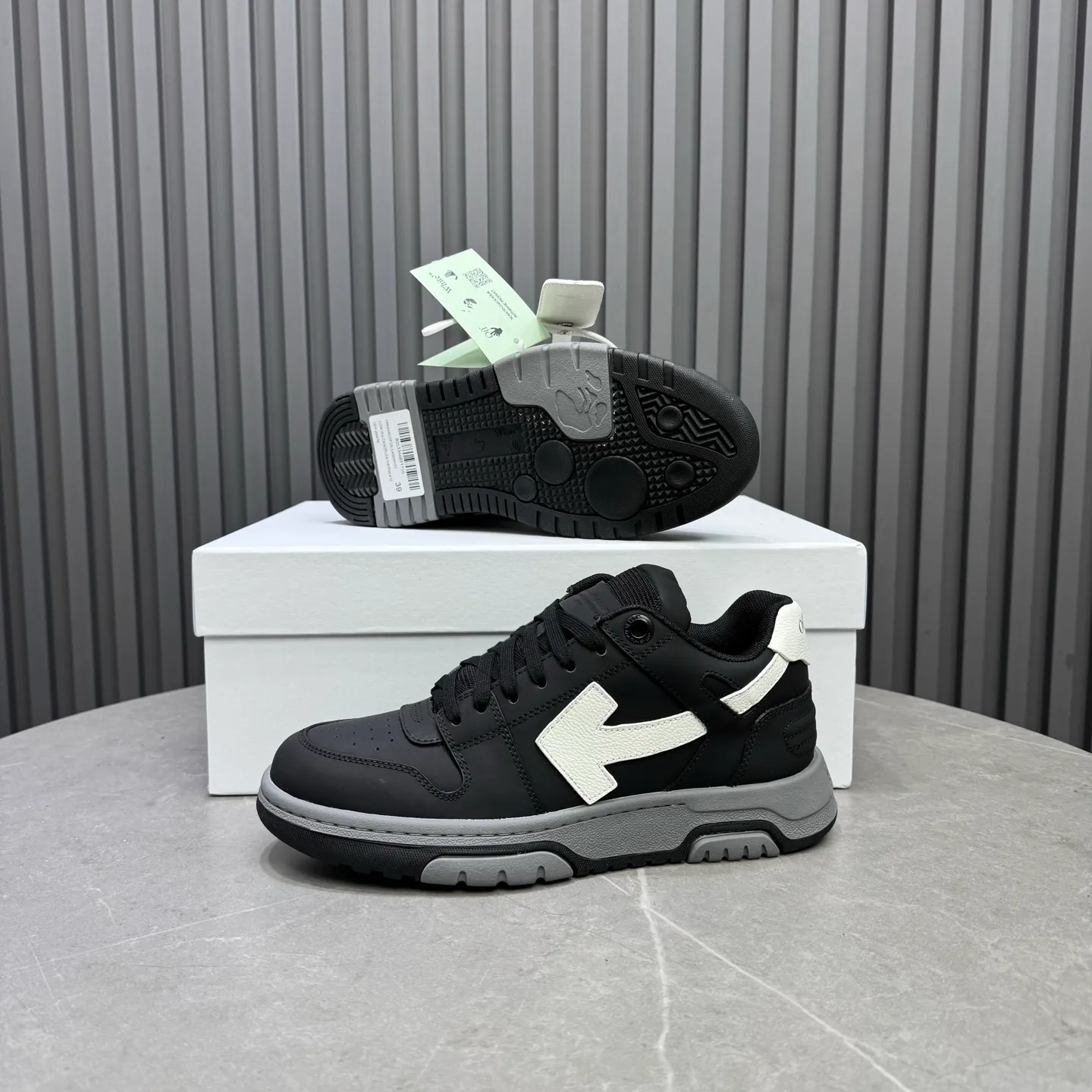 P620 OFF WHITE⚡️Couple model⚡️35-40 women’s model 39-46 men’s model